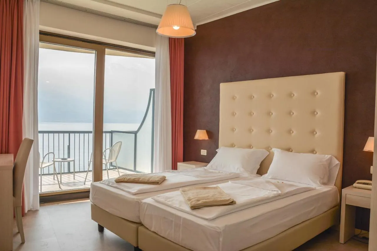 Hotel Astor Limone sul Garda